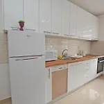Apartman - Stan Na Dan