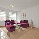 Apartman - Stan Na Dan